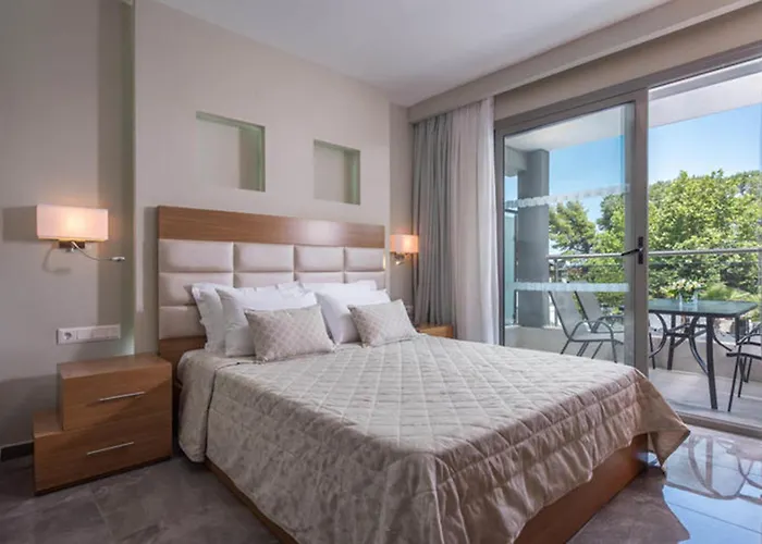 Dionysos Hotel & Suites