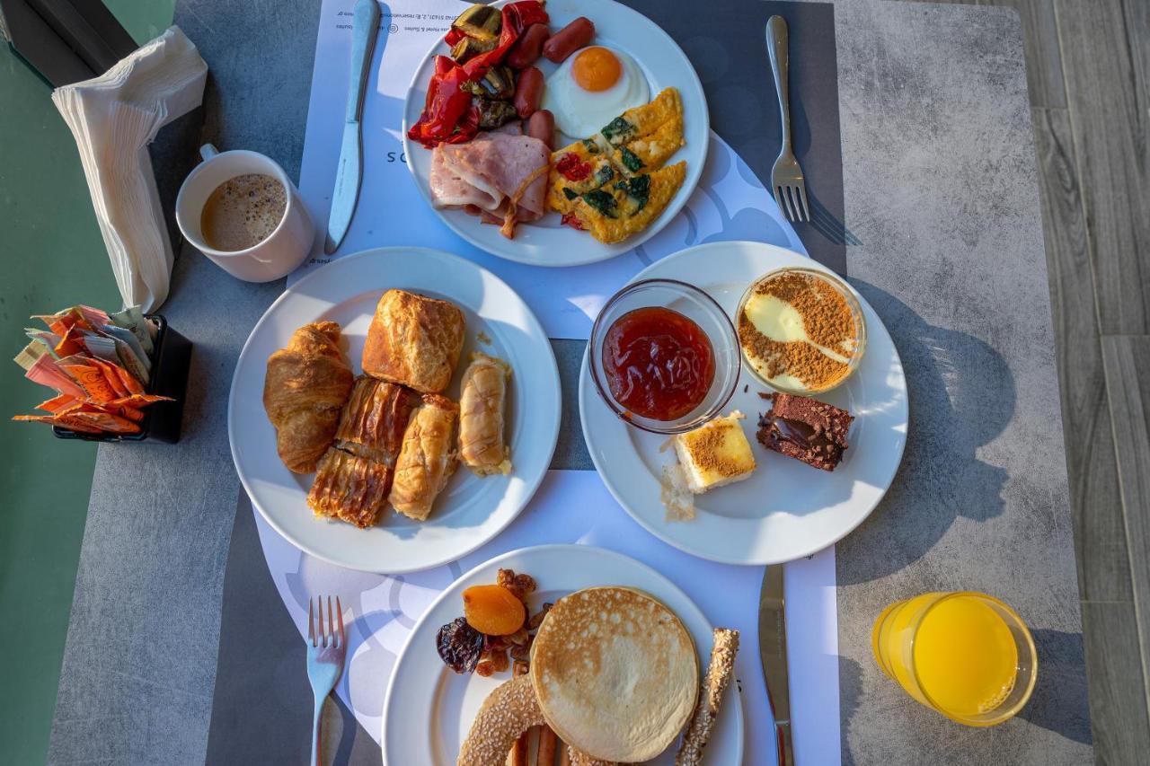 Hotel Dionysos & 3*